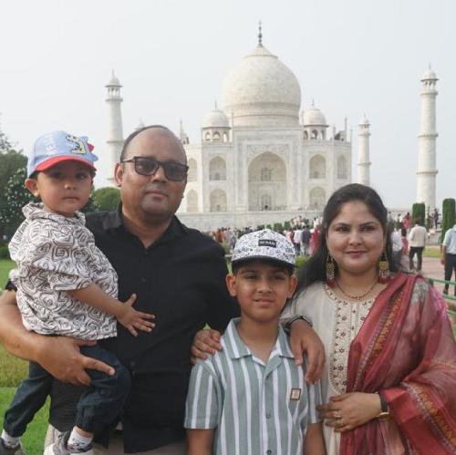 Uploaded to Wall of Wonders: Taj Mahal